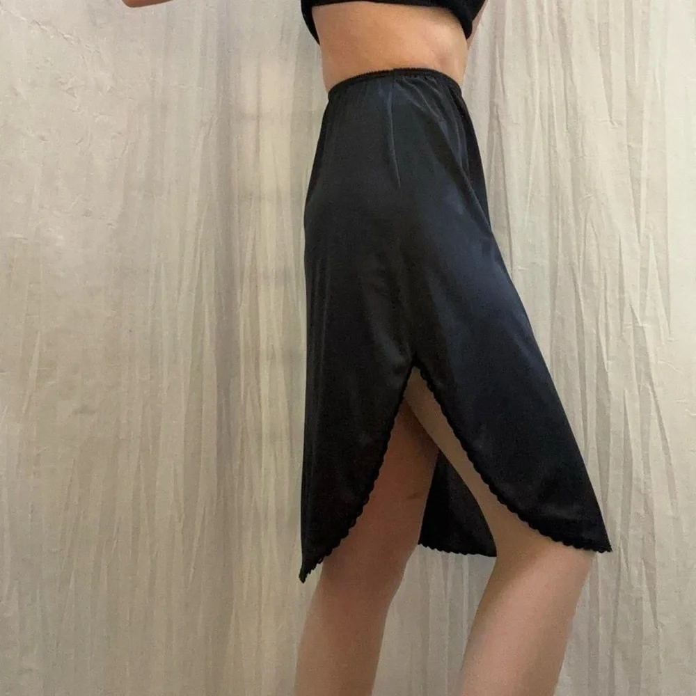 Black Slip Skirt‎ With Scalloped Hem and High Slit Half Slip